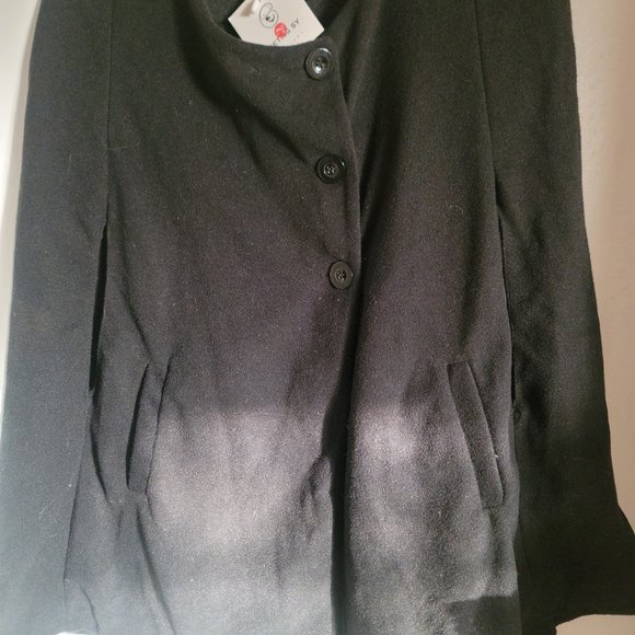 MEETING SY----BLACK CAPE - Picture 2 of 2